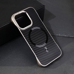 Zastitna maska (futrola) Magsafe Carbon - iPhone 16 Pro crna.