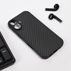 Zastitna maska (futrola) Carbon fiber - iPhone 17 crna.