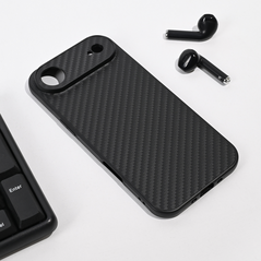 Zastitna maska (futrola) Carbon fiber - iPhone 17 Air crna.