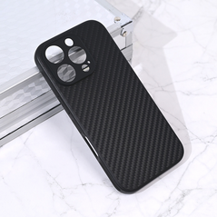 Zastitna maska (futrola) Carbon fiber - iPhone 16 Pro crna.