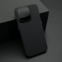 Zastitna maska (futrola) CARBON STRIPES - iPhone 15 Pro (6.1) crna (MS).