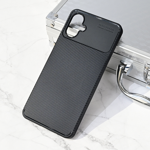 Zastitna maska (futrola) Defender Carbon - Samsung A065F Galaxy A06 crna.