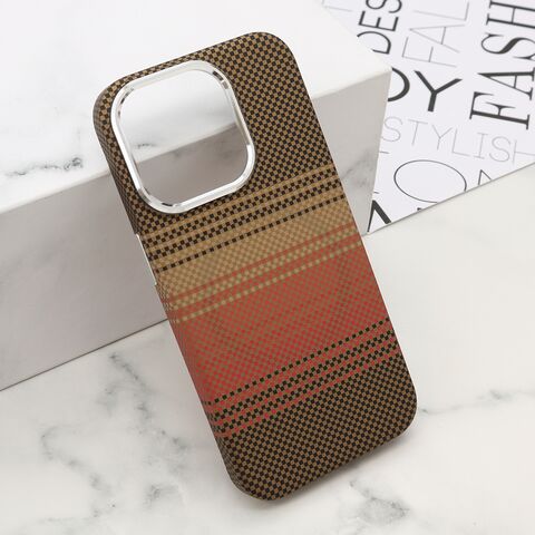 Zastitna maska (futrola) UrbanMesh MagSafe - iPhone 15 Pro (6.1) DZ05 (MS).