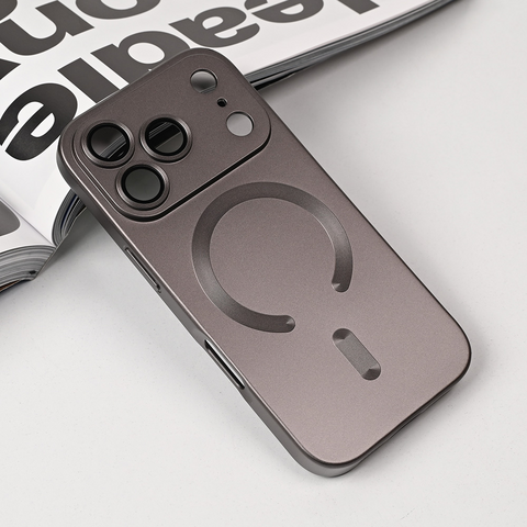 Zastitna maska (futrola) Magsafe Chrome - iPhone 17 Pro siva.