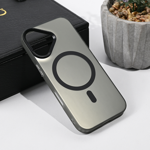 Zastitna maska (futrola) Magsafe providna - iPhone 17 6.3 crna.