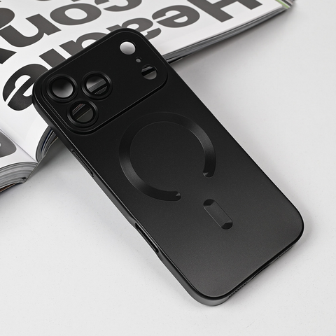 Zastitna maska (futrola) Magsafe Chrome - iPhone 17 Pro Max 6.9 crna.