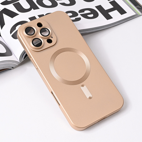 Zastitna maska (futrola) Magsafe Chrome - iPhone 16 Pro Max 6.9 zlatna.