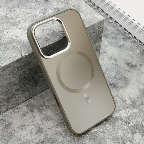 Zastitna maska (futrola) COLOR METAL MagSafe - iPhone 16 Pro (6.3) srebrna (MS).