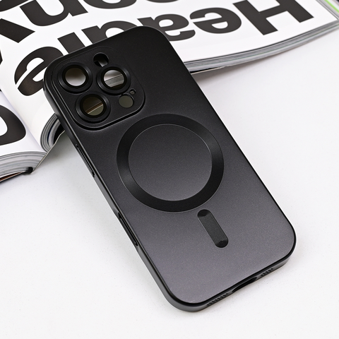 Zastitna maska (futrola) Magsafe Chrome - iPhone 16 Pro crna.