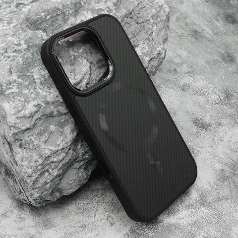 Zastitna maska (futrola) CARBON MagSafe - iPhone 16 Pro (6.3) crna (big camera) (MS).