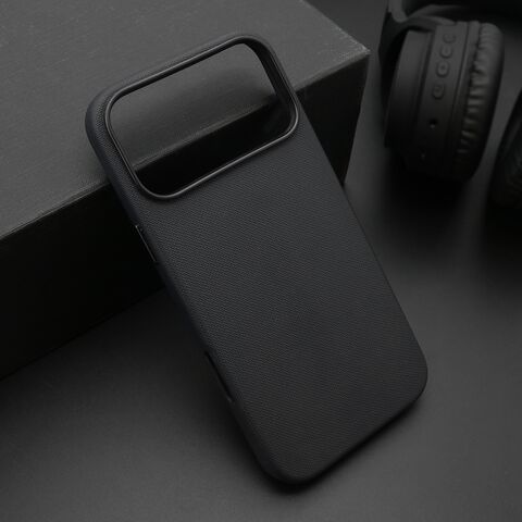 Zastitna maska (futrola) FROSTED SHIELD MagSafe - iPhone 17 Pro Max (6.9) crna (MS).