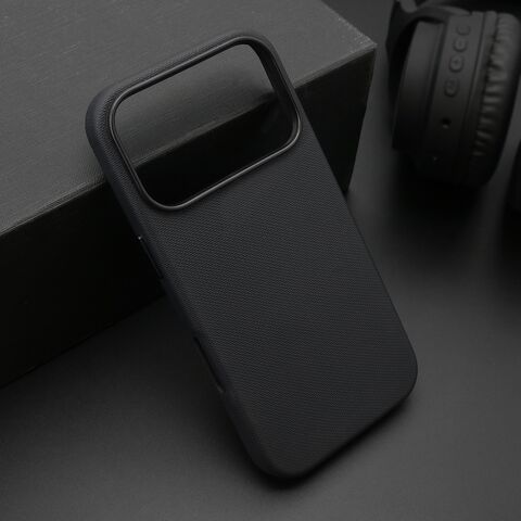 Zastitna maska (futrola) FROSTED SHIELD MagSafe - iPhone 17 Pro crna (MS).