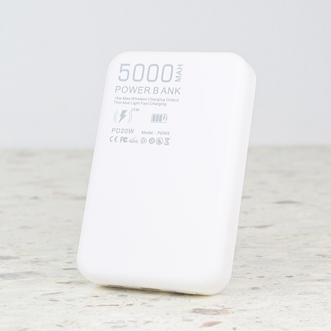Univerzalna Back Up Baterija prenosiva baterija Magsafe Oxpower PD W5 5000mAh bela.