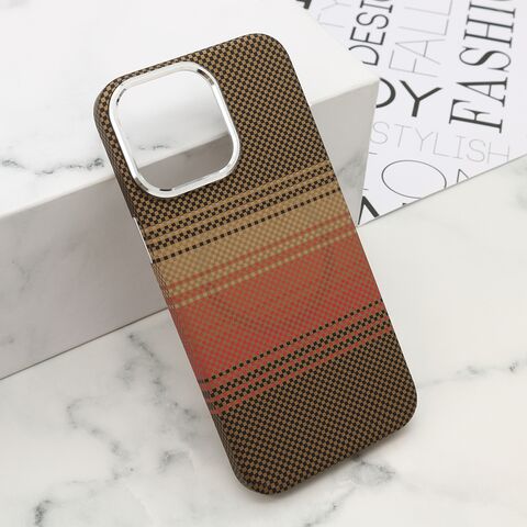 Zastitna maska (futrola) UrbanMesh MagSafe - iPhone 15 Pro Max (6.7) DZ05 (MS).