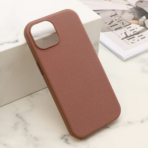 Zastitna maska (futrola) WOVEN MagSafe - iPhone 15 braon (MS).