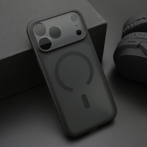 Zastitna maska (futrola) SHADOW MagSafe - iPhone 17 Pro Max (6.9)/iPhone 18 Pro Max (6.9) crna (small camera protection) (MS).