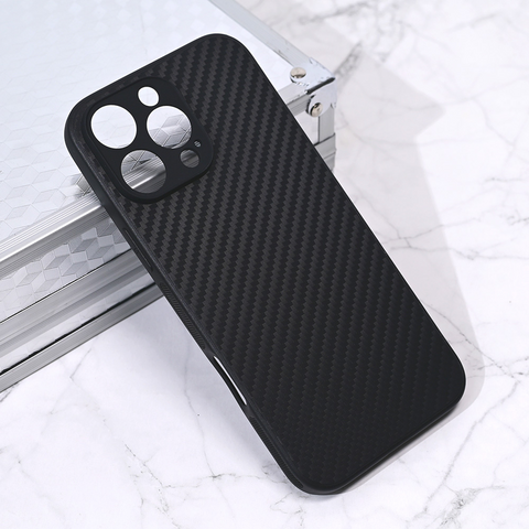 Zastitna maska (futrola) Carbon fiber - iPhone 16 Pro Max 6.9 crna.