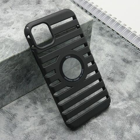 Zastitna maska (futrola) LINES LOGO CUT - iPhone 11 (6.1) crna (MS).