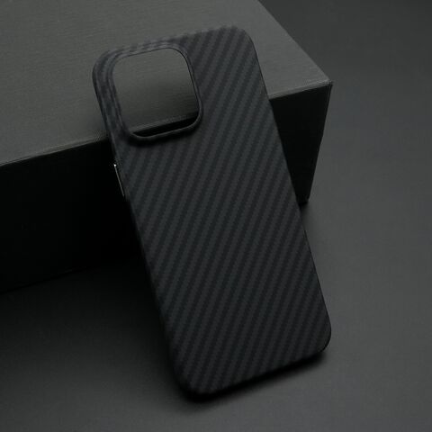 Zastitna maska (futrola) CARBON STRIPES - iPhone 15 Pro Max (6.7) crna (MS).