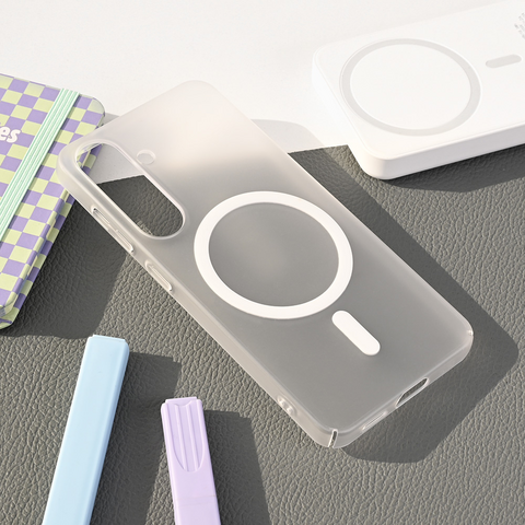 Zastitna maska (futrola) Magsafe mat PC - Samsung S931 Galaxy S25 bela.