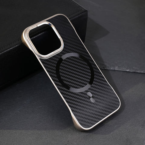 Zastitna maska (futrola) Magsafe Carbon - iPhone 16 Pro crna.