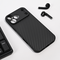 Zastitna maska (futrola) Carbon fiber - iPhone 17 Pro Max 6.9 crna.