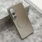 Zastitna maska (futrola) COLOR METAL MagSafe - Samsung S941 Galaxy S26 5G srebrna (MS).