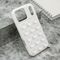 Zastitna maska (futrola) OCTOBUDDY - iPhone 17 Pro Max (6.9)/iPhone 18 Pro Max (6.9) bela (MS).